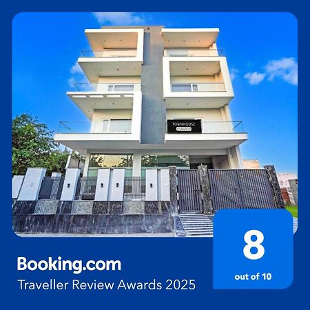 Super Townhouse Sector 86 Near Sector 83 Metro Station Hotel Noida Buitenkant foto